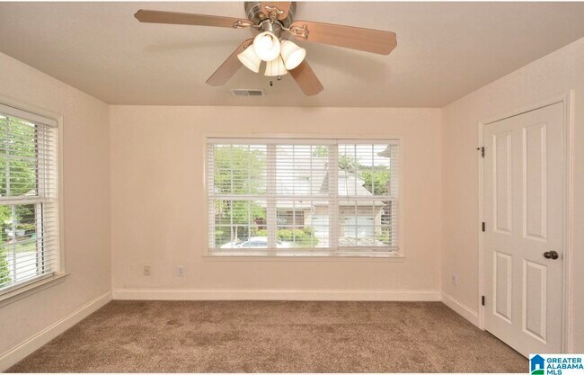 Building Photo - 107 Castlehill Dr