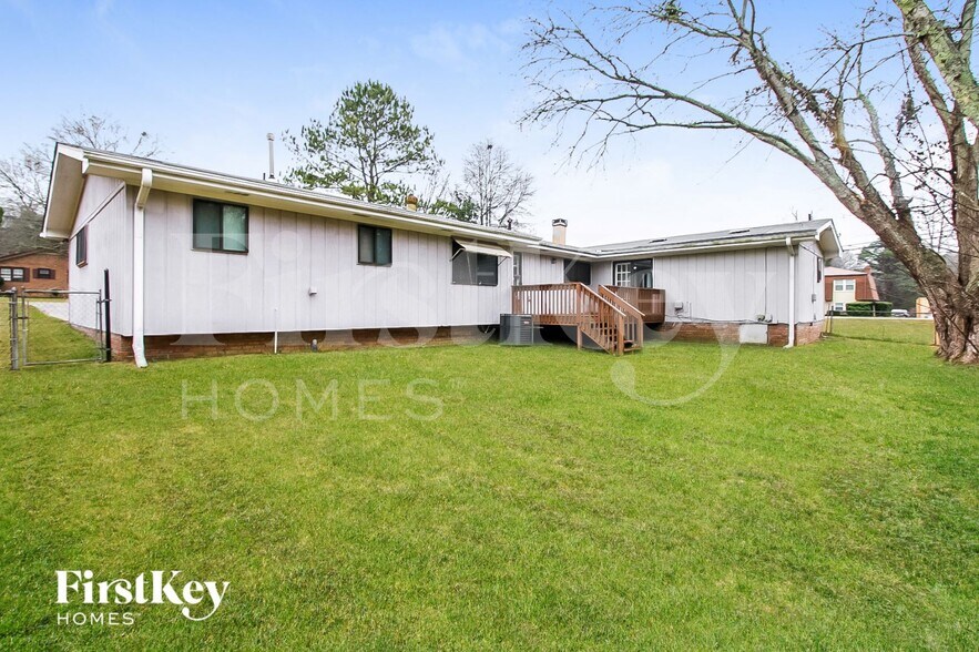 Building Photo - 1592 Envoy Pl