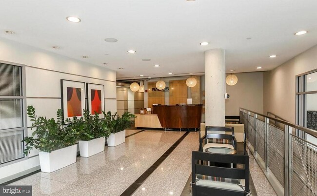 Building Photo - 1300 N St NW