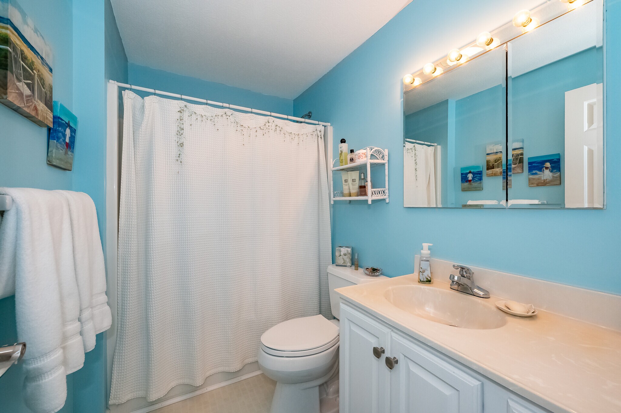 Bathroom - 790 York St