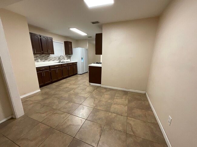 Building Photo - 915 Rutledge Dr