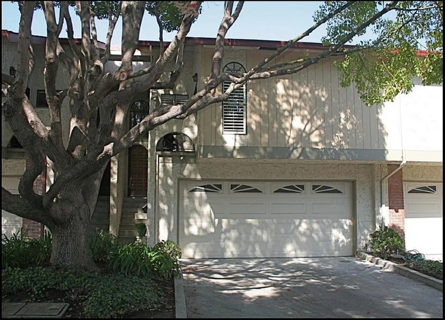 Primary Photo - 1306 Karmen Ct