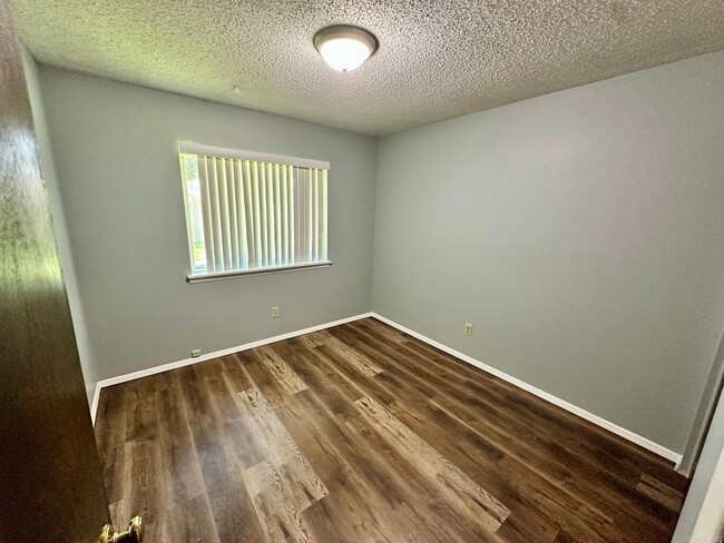 Building Photo - 414 Newcomb Cove