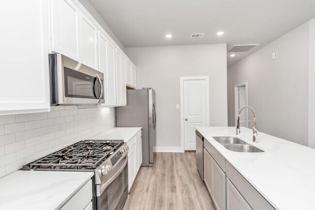 Building Photo - Welcome to the Beech — Streamlined Single-Story Living.