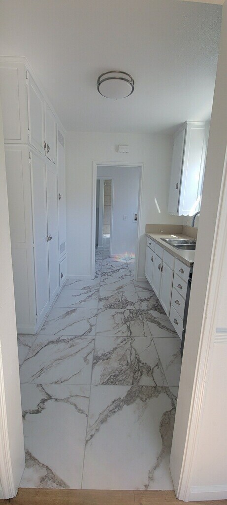 Kitchen - 414 N Glenwood Pl