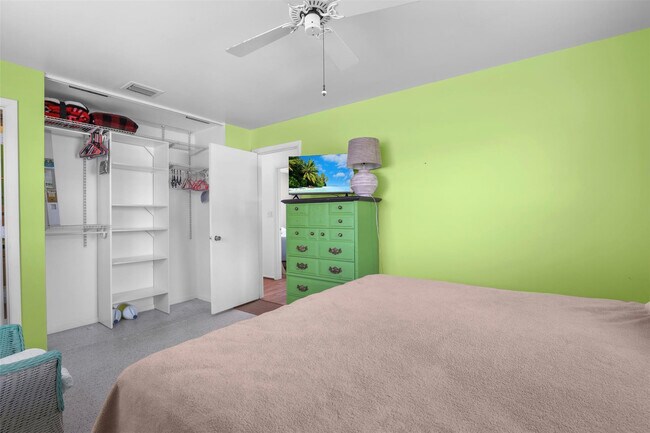 Building Photo - 9412 Bellewood St