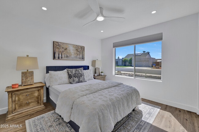 Building Photo - 1362 E Wickieup Ln