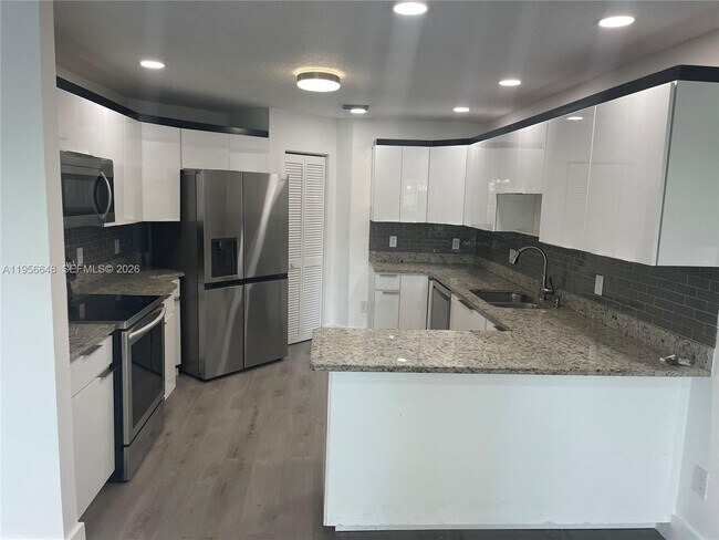 Building Photo - 7415 Coldstream Dr