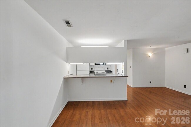 Building Photo - 9535 University Terrace Dr