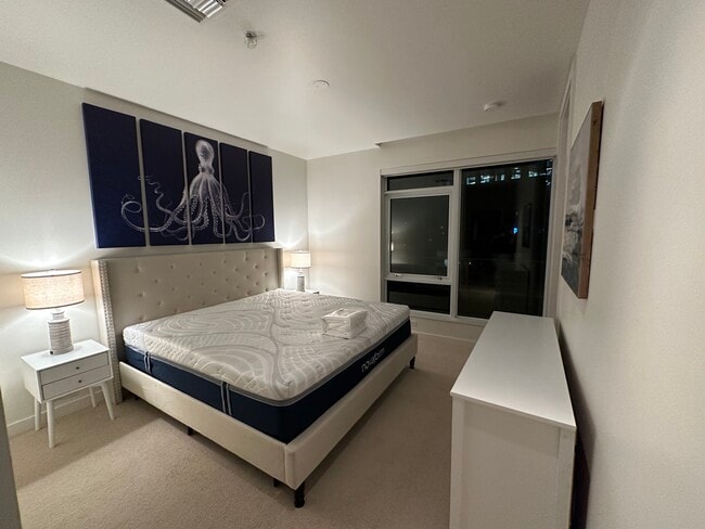 Building Photo - 949 NW Overton St