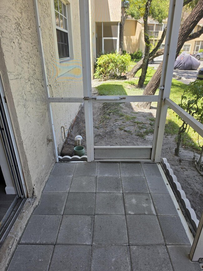 Building Photo - 640 Cypress Club Way