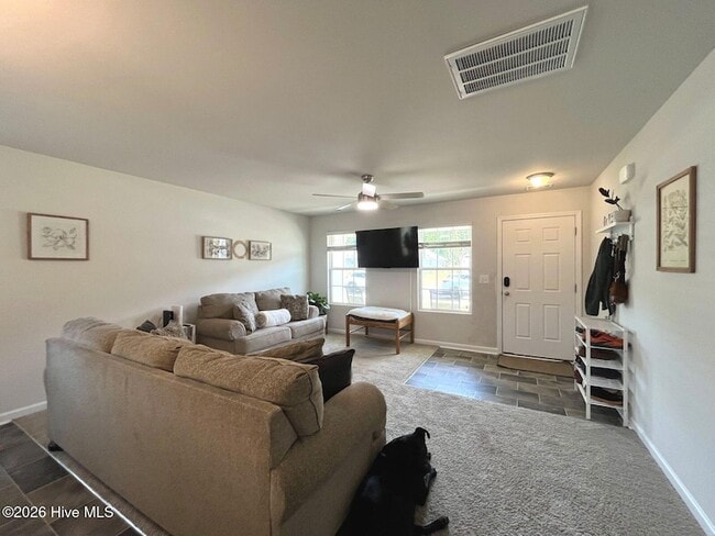 Building Photo - 784 Conductor Ct