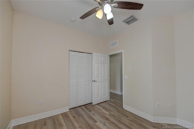 Building Photo - 44 SE Sedona Cir