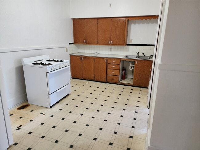 Building Photo - 1306 Villa Ave