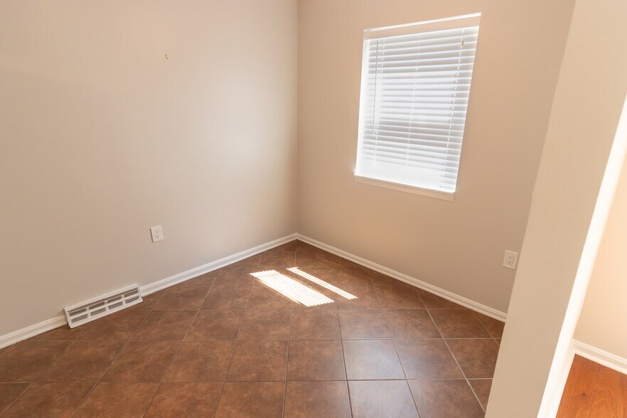 Building Photo - 6558 Gildar St