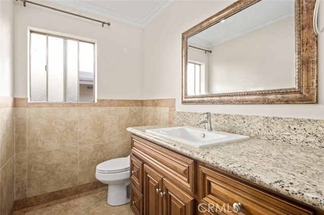 Building Photo - 5242 Lindley Ave