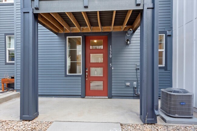 Building Photo - 1330 Hoyt St