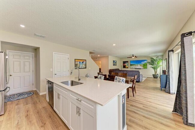 Building Photo - Beautiful Home For Rent In Crosswind Point!