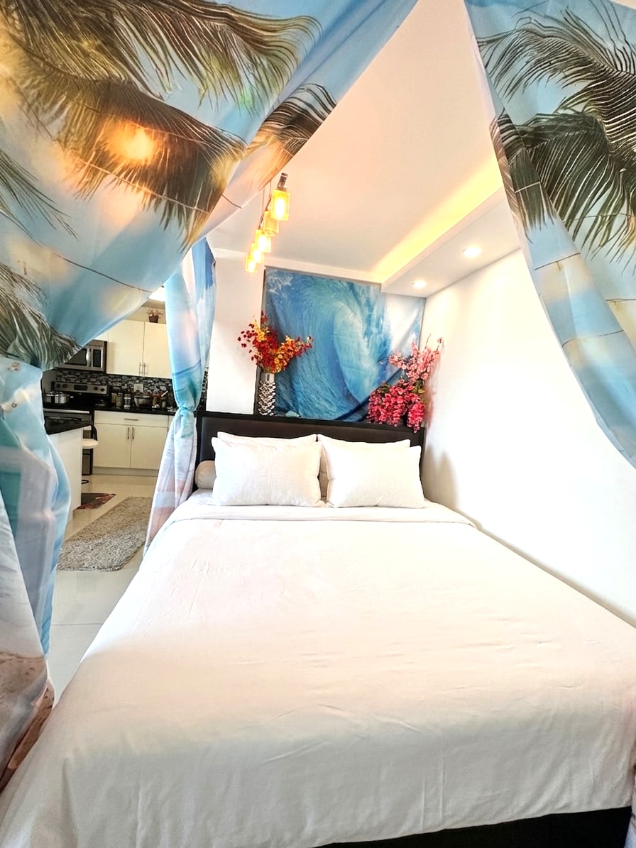 Building Photo - 7135 Collins Ave