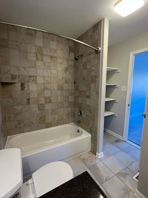 Building Photo - 42 Landmark Dr