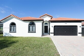 Building Photo - 17120 SW 92nd Ct