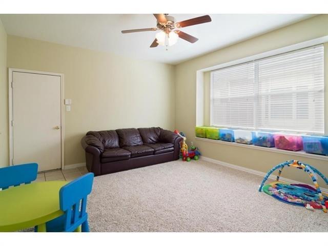 Building Photo - 5909 Vineyard Ln