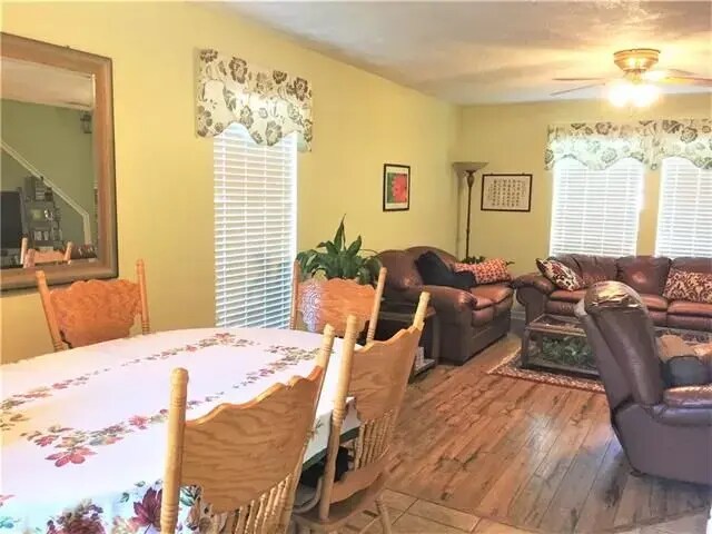 Building Photo - 544 Cedarwood Dr