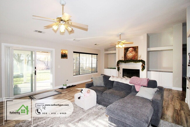 Building Photo - 11540 Vista Del Rio