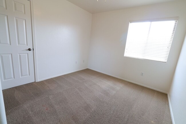Building Photo - Great Location! 3Bed 2Bath House