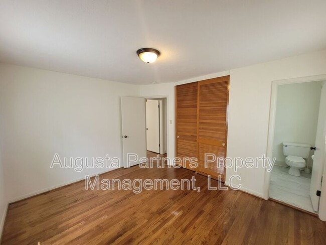 Building Photo - 208 Old Evans Rd