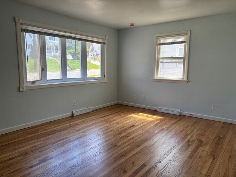 Building Photo - 58 Burr Ave