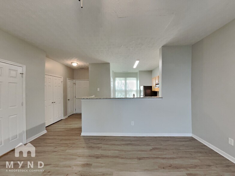 Building Photo - 6097 Camden Forrest Dr