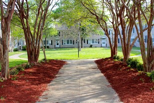 Building Photo - Waterview Colonial Manor Apartments