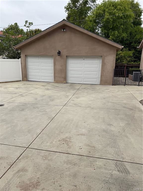 Building Photo - 4220 Matilija Ave
