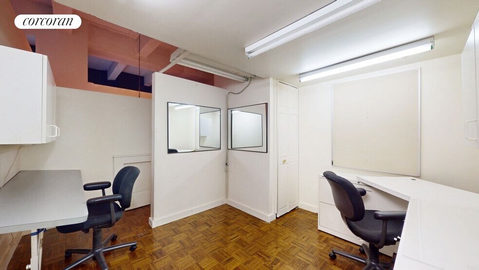 Building Photo - 529 W 42nd St