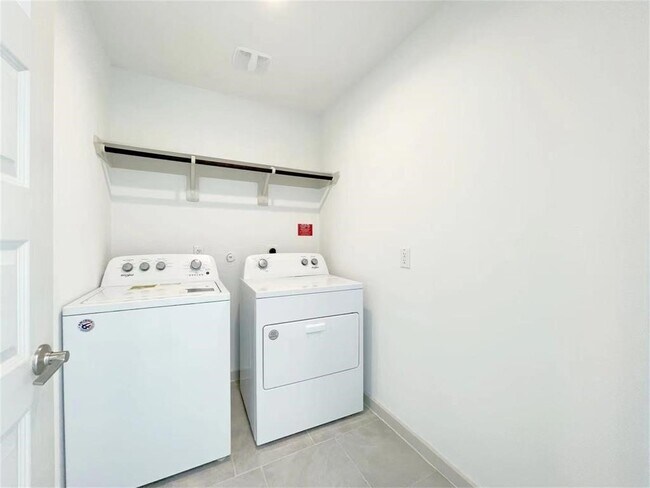 Building Photo - 28919 Yulee Mill Dr