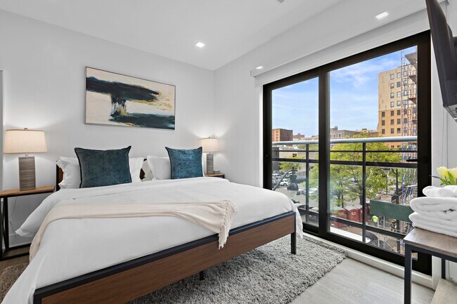 Building Photo - The William House