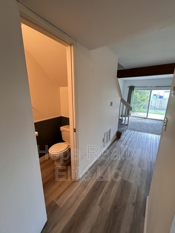 Building Photo - 954 Brant Hollow Ct