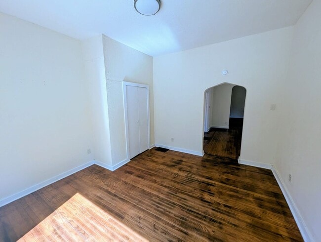 Building Photo - 1219 N 11th St