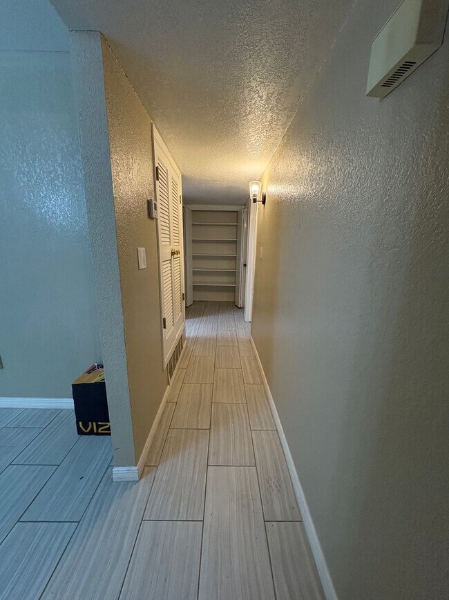 Building Photo - 2900 Schooner Dr