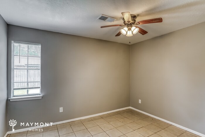 Building Photo - 16823 S Lighthouse Dr