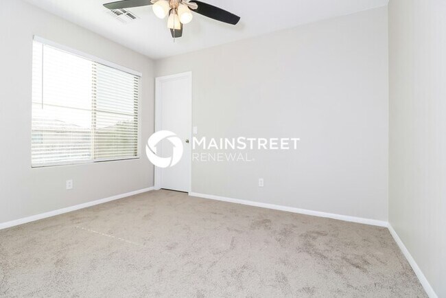 Building Photo - 3 Bedroom Pet-Friendly Home in Phoenix, AZ with Main Street Renewal