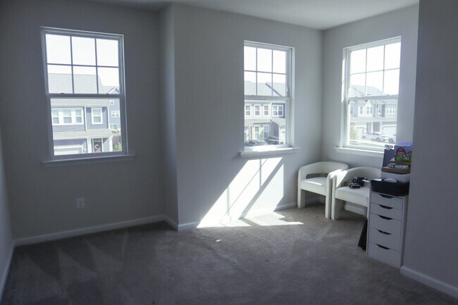 Building Photo - 5243 Twilight Ct
