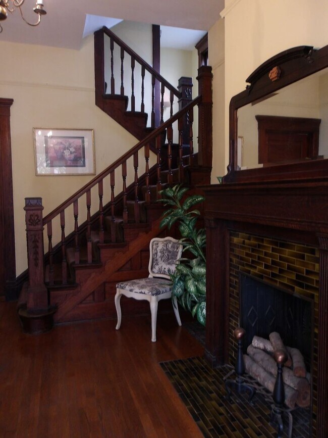 Building Photo - 1705 Edenside Ave