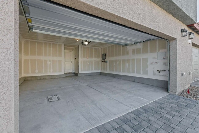 Building Photo - 4919 Olive Mesa Ave