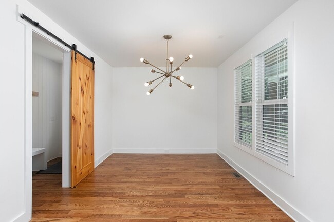 Building Photo - Modern Beauty In Charming Neighborhood!