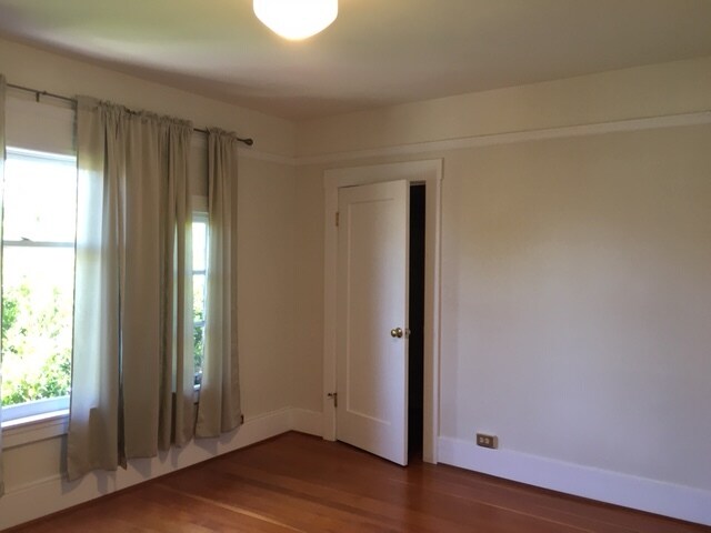 Master, Right - 261 Anderson St