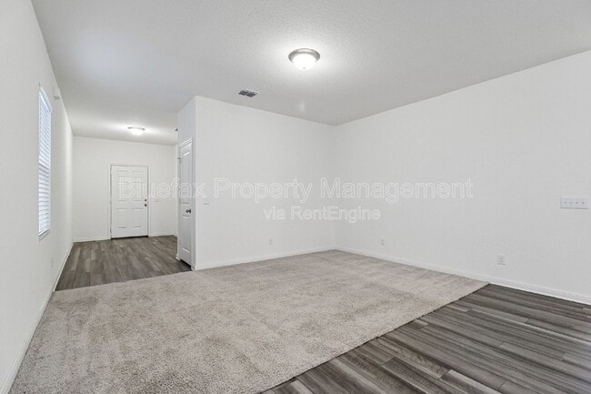 Building Photo - 14374 Palm Ridge