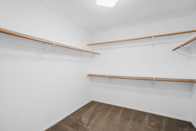 Building Photo - 42028 Pine Needle St