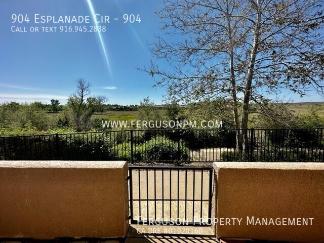 Building Photo - Move In Ready Folsom Home with Greenbelt V...